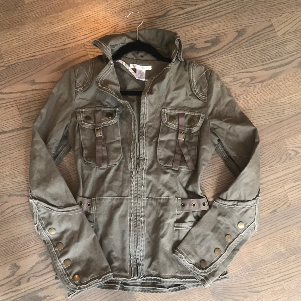 Utility Jacket in Olive Green